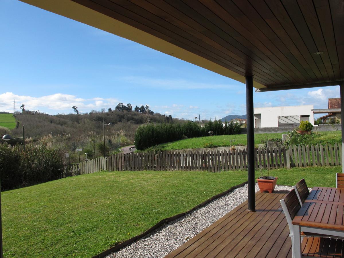Welcoming Holiday Home in Villaverde de Pontones with Garden Buitenkant foto