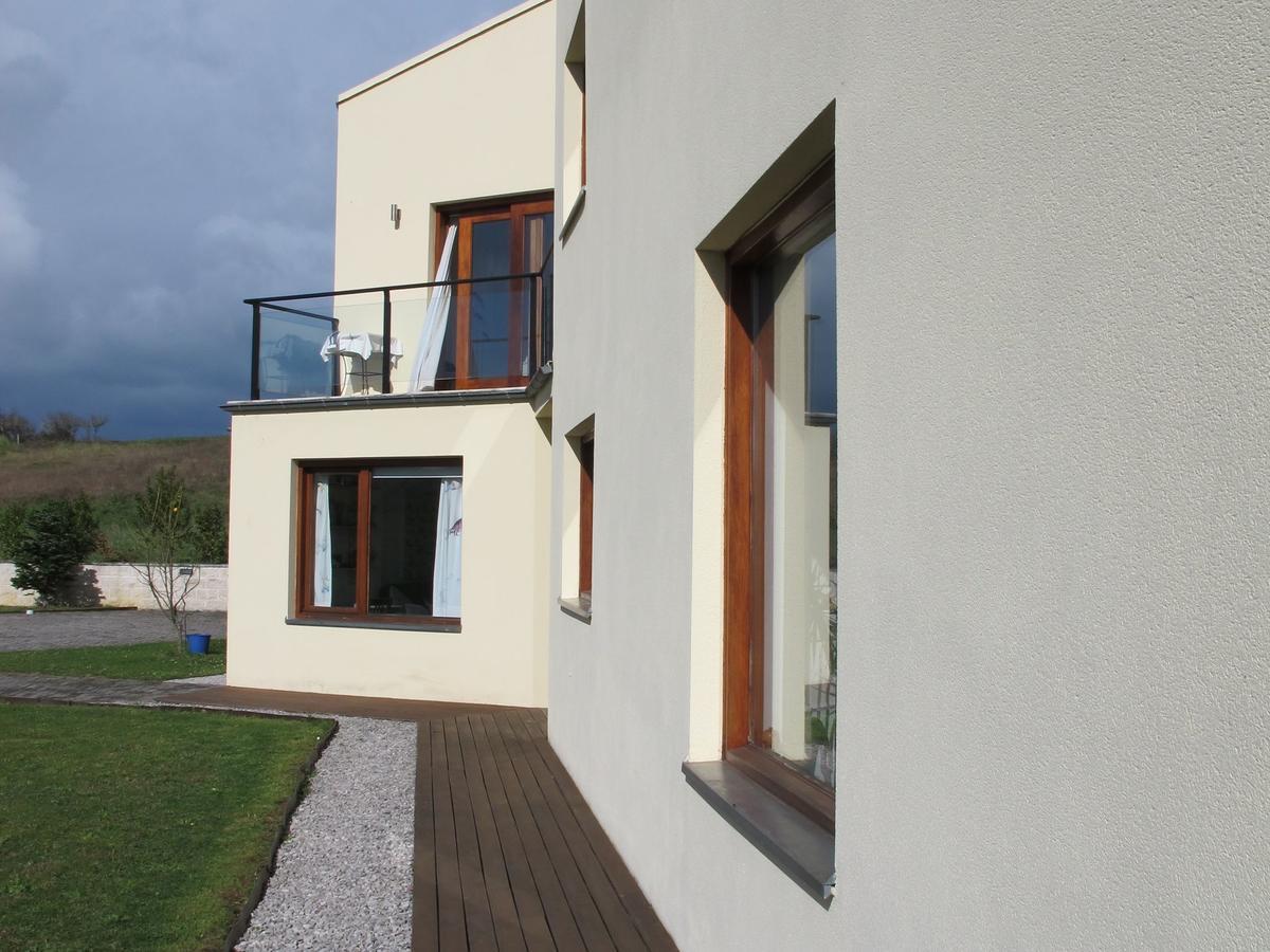 Welcoming Holiday Home in Villaverde de Pontones with Garden Buitenkant foto