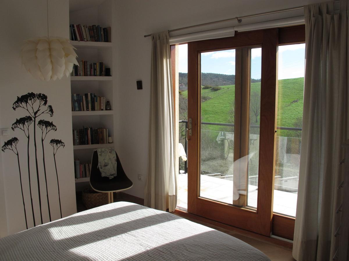 Welcoming Holiday Home in Villaverde de Pontones with Garden Buitenkant foto